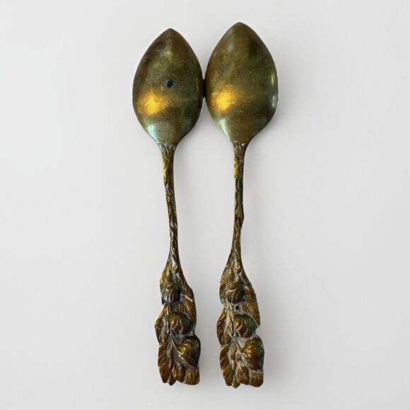 Brass Leaf Shaped Spoons Vintage Lot of Two - Picture 2 of 3